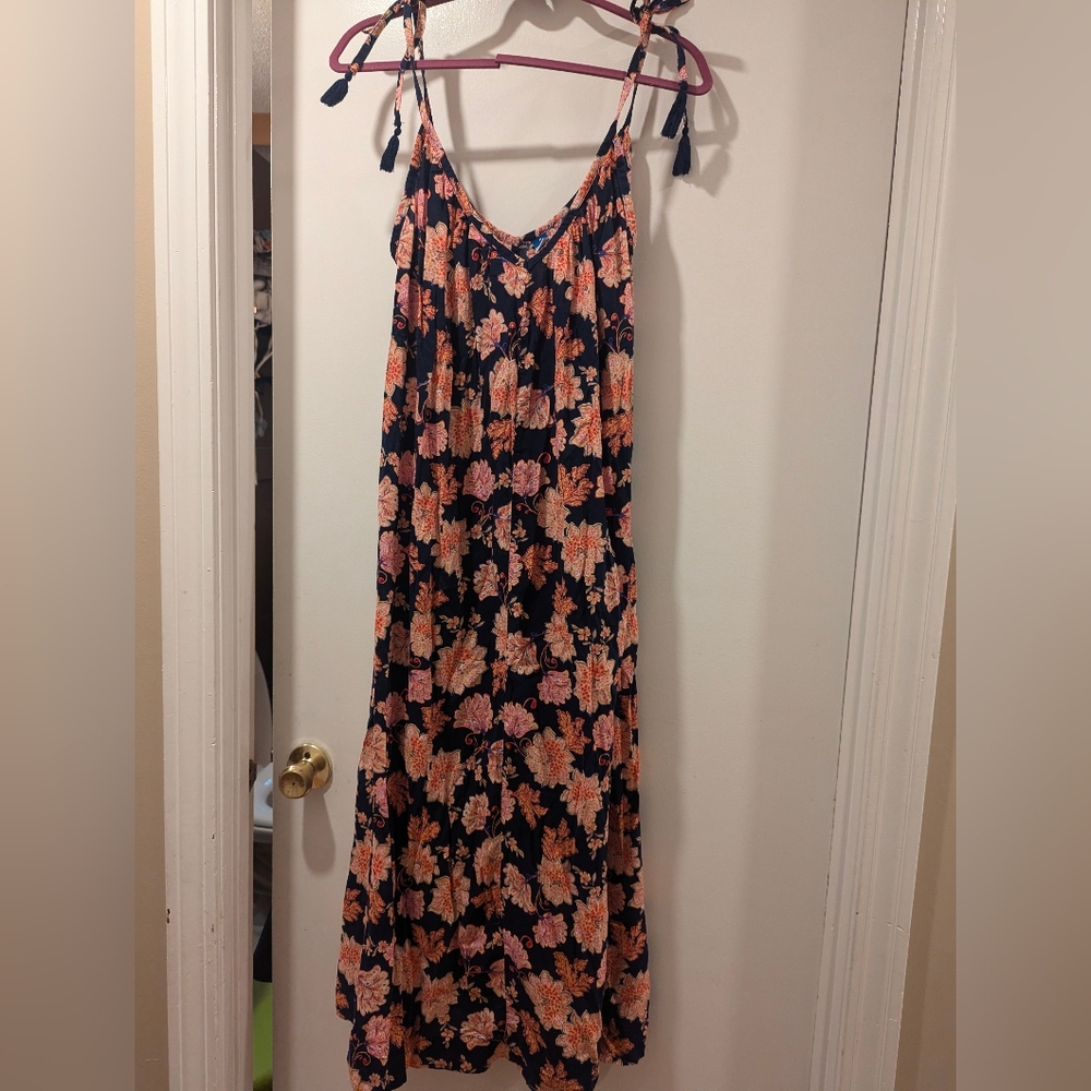 Old Navy maxi dress medium